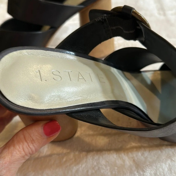 1. State leather slip on sandals with rounded column heel - black size 9.5 - Picture 5 of 8